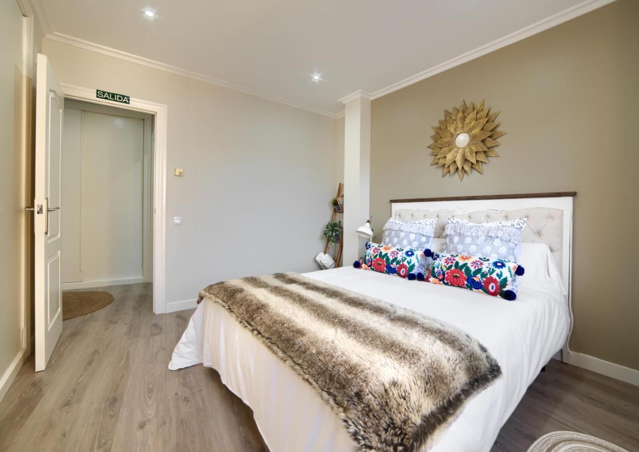 Apartamentos4U Tudela Centro Bagian luar foto