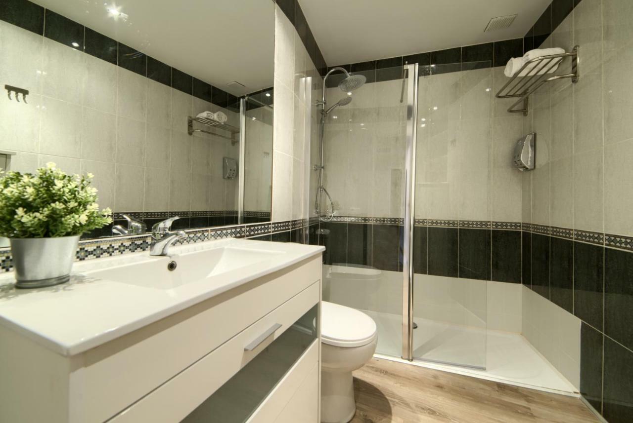 Apartamentos4U Tudela Centro Bagian luar foto